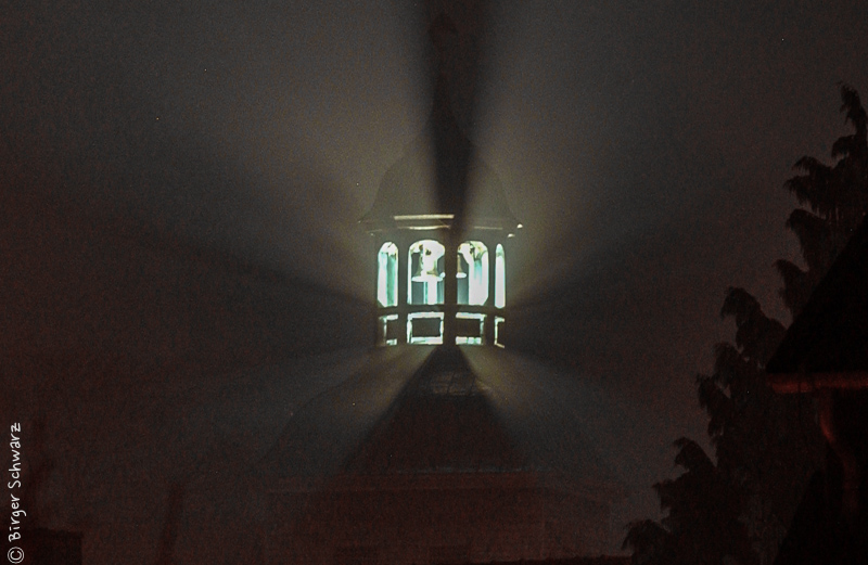 Walsrode Kirchturm im Nebel.
