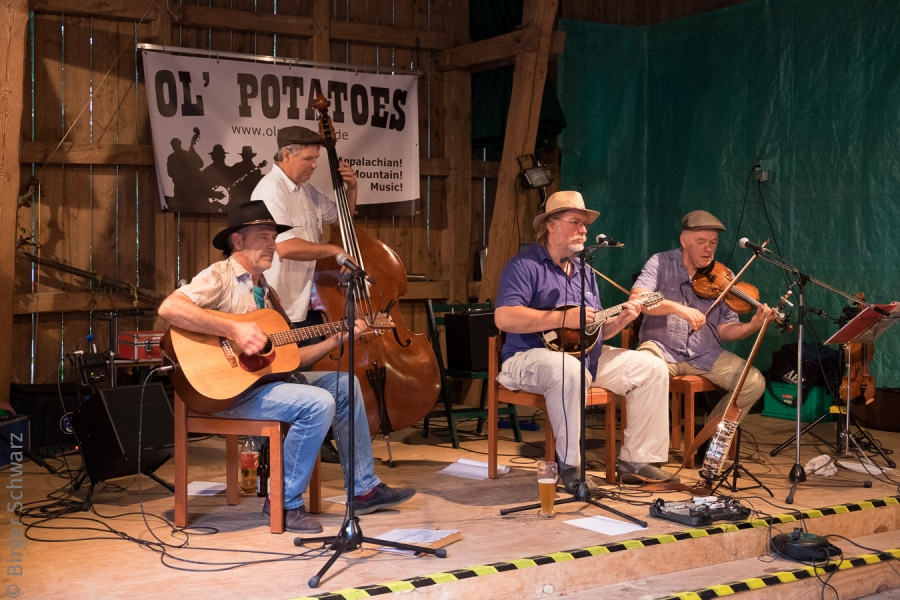 Die Ol`Potatoes spielen im Kirch-Cafè Meinerdingen.