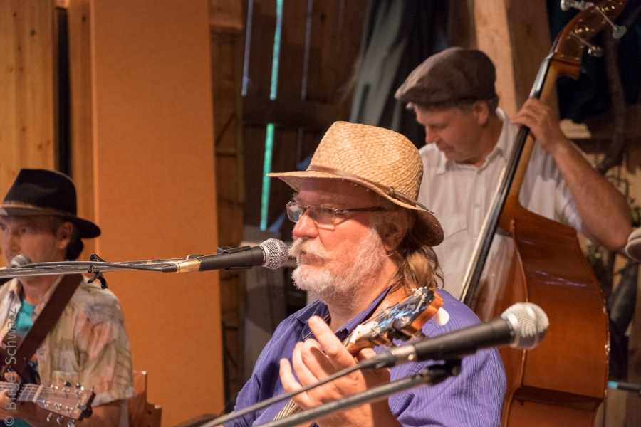 Die Ol`Potatoes spielen im Kirch-Cafè Meinerdingen.