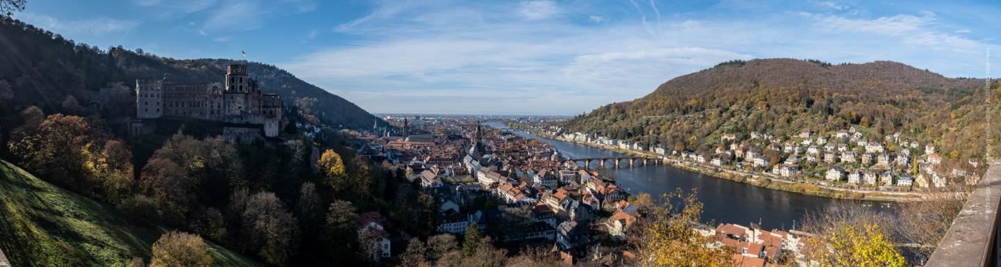 Das Heidelberger Schloss über dem Neckar - Augenblick, Fotografie, Heidelberg, Heidelberger Schloss, Neckar, Panorama, Schloss, Fujifilm X-T3