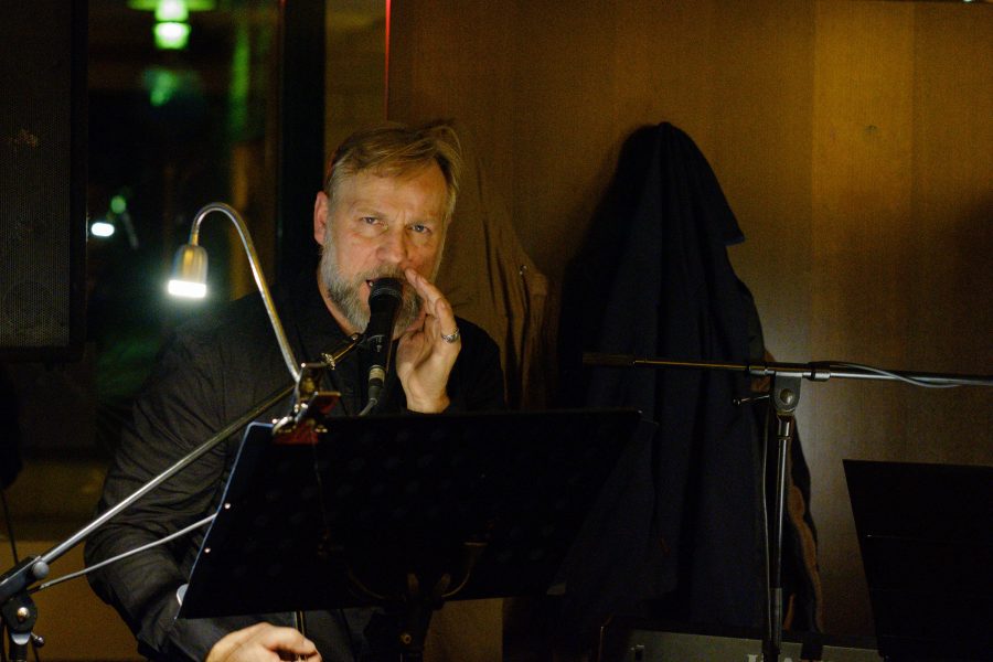 Benefizkonzert für Franziska Maifarth, die durch einen Unfall eine Querschnittslähmung zugezogen hat. Sie möchte aber Laufen trotz Querschnitt und dafür werden durch dieses Konzert Spenden gesammelt. Heiko Ebeling und Malte Kardel spielen einen Mix aus alten und neuen Stücken.